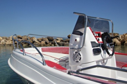 Hire Boat without licence  Blumax 580 open line PRO Avola