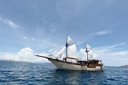 Charter Gulet Bira Gulet Komodo