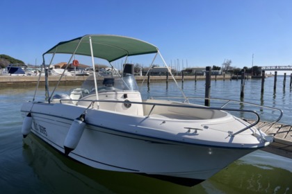 Location Bateau à moteur Jeanneau Cap Camarat 6.5 Cc Hyères