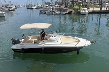 Hyra båt Motorbåt Jeanneau Cap Camarat 7.5 WA Fréjus