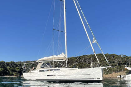 Charter Sailboat Dufour 365 Cannes