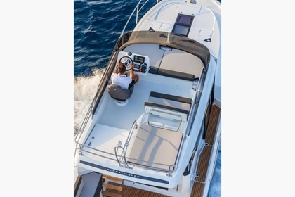 Location Yacht à moteur Jeanneau Merry Fisher 1095 Fly Bourgenay