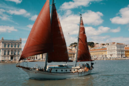 Miete Segelboot Vintage Sailboat Ta Chiao 35 Lissabon