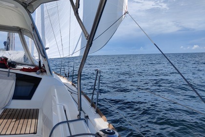 Location Voilier Beneteau Oceanis 38.1 Les Sables-d'Olonne