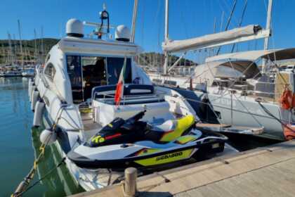 Noleggio Yacht a motore Sunseeker 52 Predator Follonica