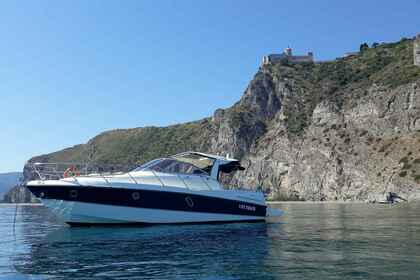 Charter Motorboat CRANCHI ZAFFIRO 32 Aeolian Islands