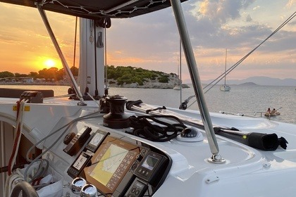 Czarter Katamaran Lagoon Lagoon 40 Paros