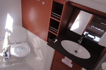 Hire Sailboat BAVARIA 41 Marina Zenta