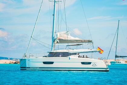 Rental Catamaran Fountaine Pajot Isla 40 Altea