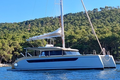 Czarter Katamaran Luna 49 Split