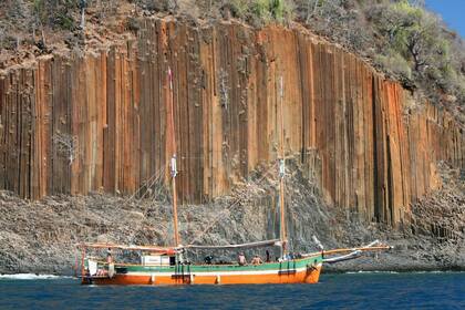 Location Voilier Chantier particulier , vieux gréement Goélette Morondava