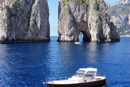 Hire Motorboat Apreamare Semicabinato Marina del Cantone