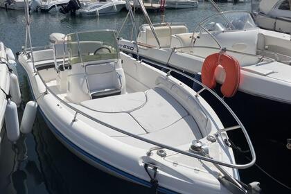 Hire Motorboat Ranieri International Saint-Cyr-sur-Mer