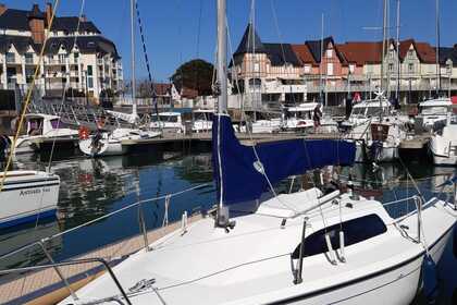 Miete Segelboot Jeanneau Microsail Granville