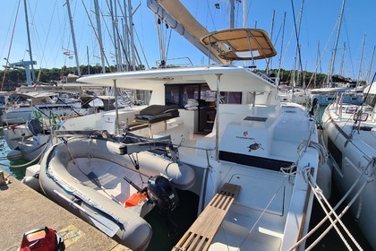Location Catamaran Fountaine Pajot Helia 44 - 4 + 2 cab. Pomer