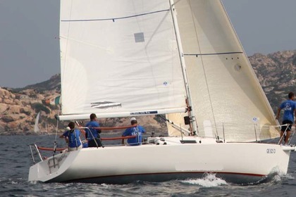 Verhuur Zeilboot J Boats J 105 Porto Cervo