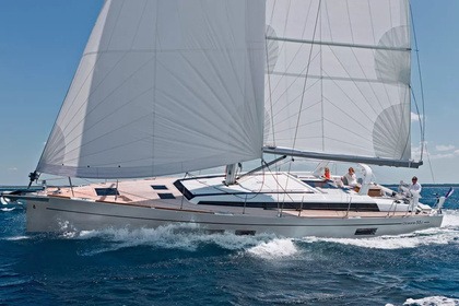 Hire Motorboat BENETEAU OCEANIS 55 Ajaccio