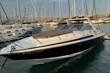 Hire Motorboat Sunseeker 33 San Remo Barcelona