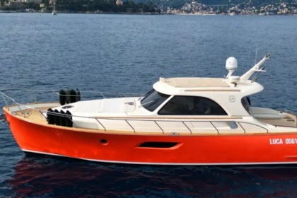 Verhuur Motorboot Mochi Craft Dolphin 44' Portofino