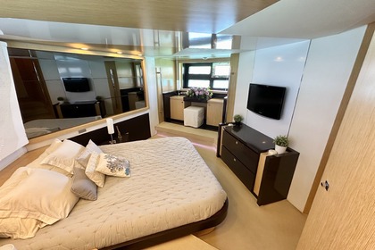 Charter Motor yacht Baia Italia 70 Ibiza