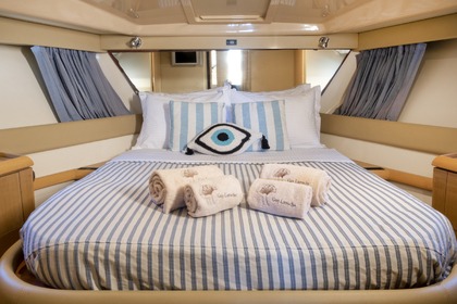 Location Bateau à moteur Ferretti 46 Mykonos