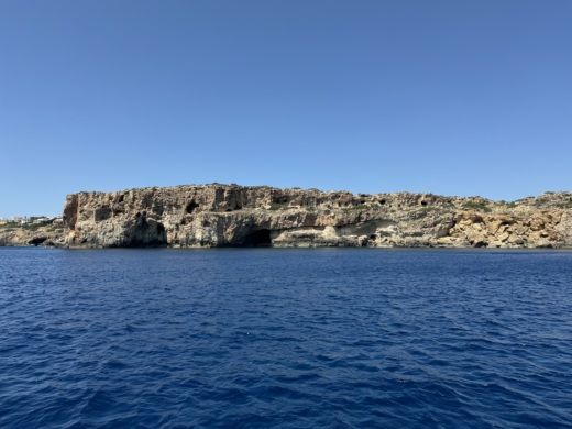 Mahón Motorboat Quarken 27 T-top alt tag text