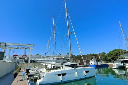 Location Catamaran Fountaine Pajot Lucia 40 Grimaud