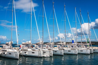 Verhuur Zeilboot Bénéteau Oceanis 38.1 Biograd na Moru