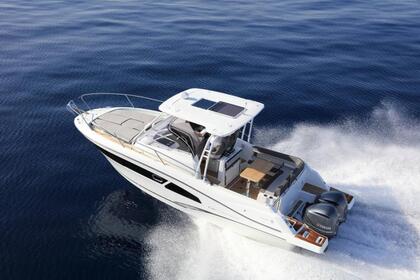 Location Bateau à moteur Janneau Cap Camarat 9.0 wa Fréjus