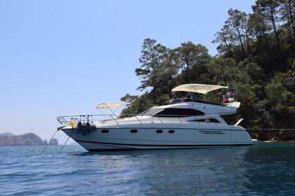 Noleggio Yacht Azimut 55 Göcek