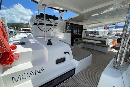 Hire Catamaran Lagoon-Bénéteau Lagoon 42 - 3 + 1 cab. Tortola
