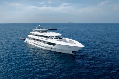 Hire Motor yacht Ariyal 45 Male