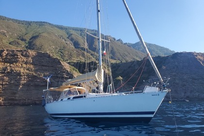 Hire Sailboat BENETEAU FIRST405 Marseille