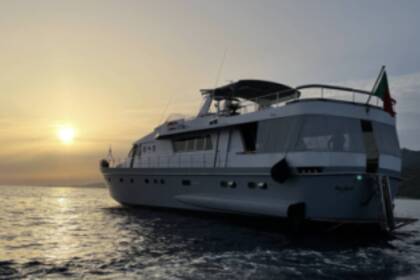 Location Yacht Cantieri Lavagna Admiral 87 Marseille