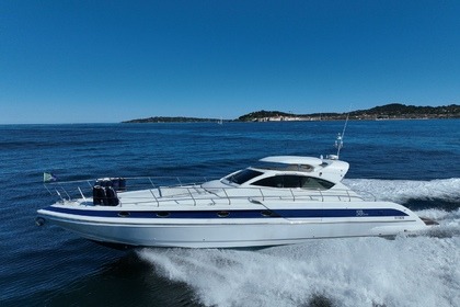 Miete Motorboot Conam 58 Sport hard top Saint-Tropez