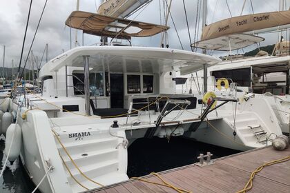 Location Catamaran Lagoon Lagoon 52 F with watermaker & A/C - PLUS Le Marin