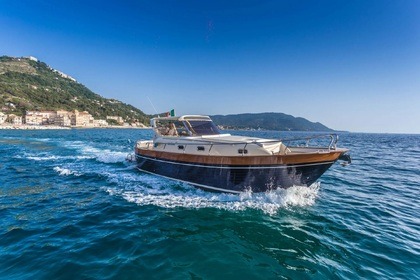Rental Motor yacht Di Luccia Sirio 33 Porto di Salerno