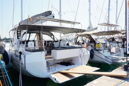 Hire Sailboat Bavaria Yachtbau Bavaria C50 Style - 4 + 1 cab. Corfu