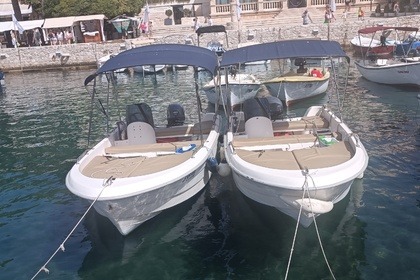 Rental Motorboat Mazury 40 hp free petrol Hvar