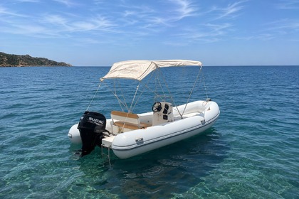 Location Semi-rigide Bsc 460 Costa Rei