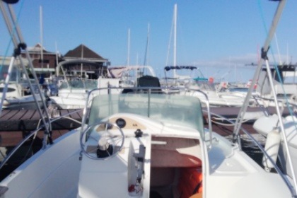 Location Bateau à moteur B2 Marine Cap ferret 550 Saint-Gilles les Bains