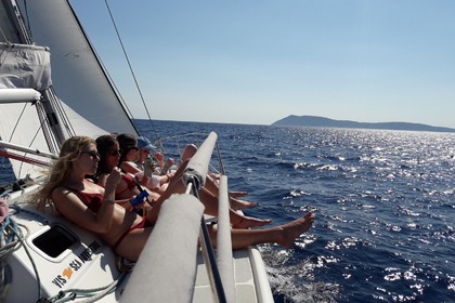 Noleggio Barca a vela Marina 36 Sport Lissa