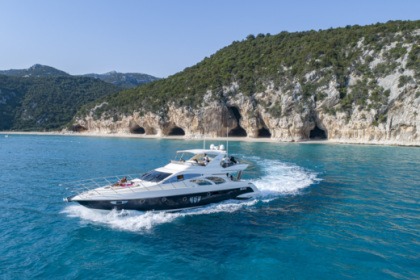 Alquiler Yate a motor Azimut 62 FLY Poltu Quatu