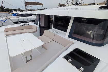 Charter Catamaran Bali - Catana 4.8 Porto Rotondo