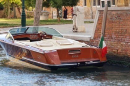 Rental Motorboat Colombo Super indios 24 Venice