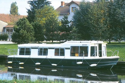 Hire Houseboat Low Cost Eau Claire 1130 Dom-le-Mesnil