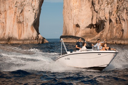 Charter Motorboat Scar Next 215 Capri
