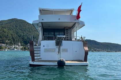 Чартер Моторная яхта Custom Built Luxury Trawler Capaciy of 8 people Фетхие