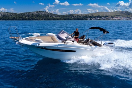 Aluguel Lancha Atlantic Marine 690 Žaborić