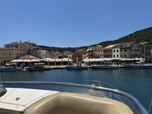 Corfu Motor Yacht Bavaria Bavaria Sport 400 alt tag text